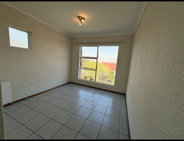 2 BEDROOM APARTMENT FOR SALE IN BASSONIA